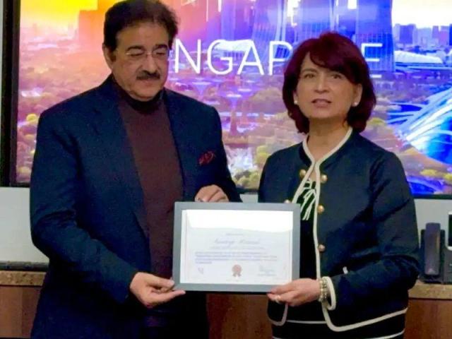 Sandeep Marwah Honored as Global Ambassador of MAXable Social Organization in a Prestigious Event