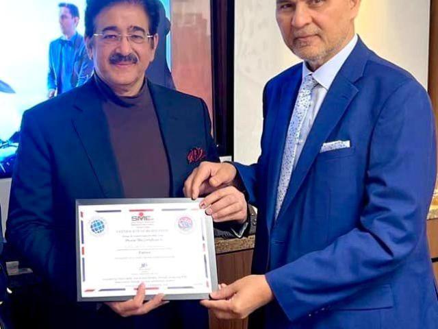 Sandeep Marwah Honored as Patron of Commonwealth SME Club in London