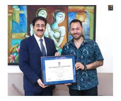 Award Winning Colombian Filmmaker Daniel Mendoza Leal Visits Marwah Studios in Noida